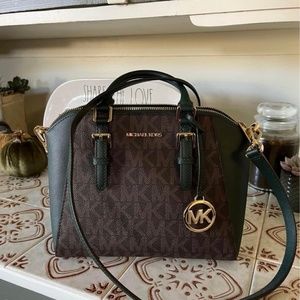 Michael Kors Crossbody